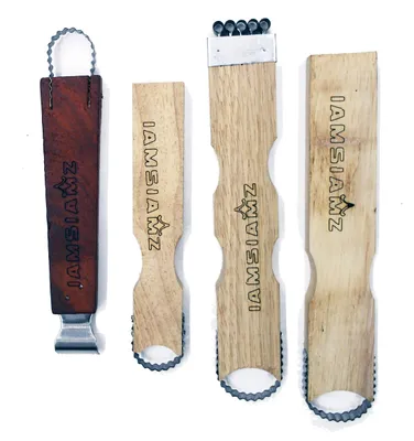 Kokosnuss-Schaber aus Holz mit Edelstahlklinge