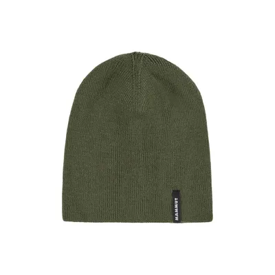 Grüne Beanie-Mütze von Mammut; einfaches Design; geeignet für Outdoor-Aktivitäten.