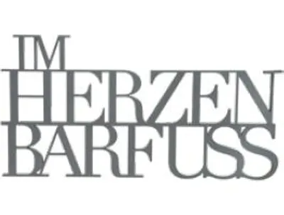 Produktbild von Räder Design Wanddekoration mit poetischen Sprüchen – Serie Wandpoesie Im Herzen Barfuss