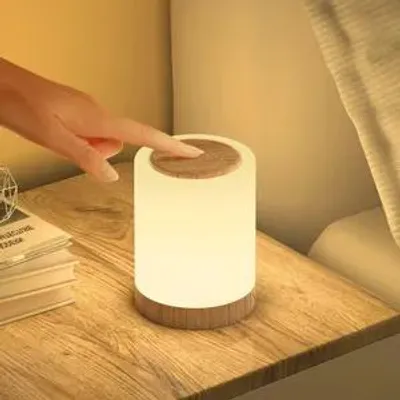 Produktbild von LED Nachttischlampe, Nachttischlampe Touch Dimmbar mit 7 Farbwechsel 3 Modi USB Aufladbar, Camping tischlampe Baby-Timer-Tischlampe