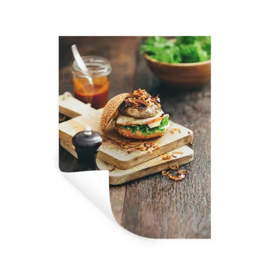 Obrázok produktu pre MuchoWow® Nálepka na stenu - Hamburger na doske na krájanie - 60x80cm - Samolepiaca a polohovateľná