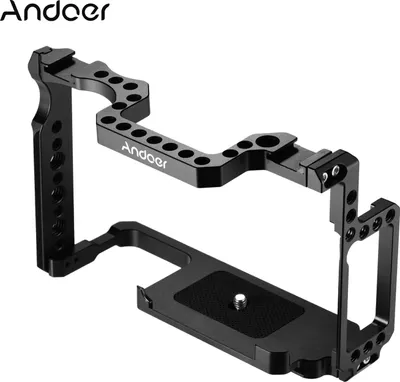 Obrázek produktu pro Andoer Klec pro fotoaparát z hliníkové slitiny s 1/4" a 3/8" otvory pro šrouby Dvojitý držák Cold Shoe kompatibilní s Canon 5DS 5DR 5D Mark IV / III / II