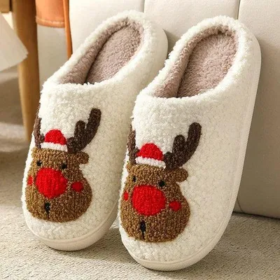 Produktbild von Famanu Hausschuhe Weihnachtselche – Bequeme, rutschfeste Plüschschuhe für Damen und Herren (Größe 36-37)