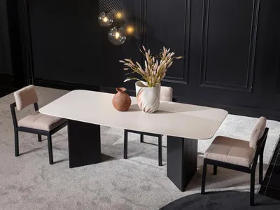 Produktbild von Elegantes Beiges Esszimmer Set aus Holz mit 4 Stühlen und Esstisch