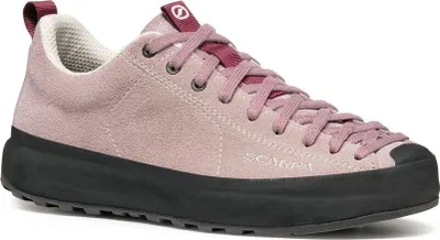 Mojito Wrap von Scarpa; Damen Lifestyle-Schuhe in Rosa mit schwarzer Sohle.