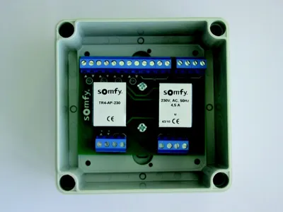 Immagine prodotto di Relè di sgancio Hutsch. per 4 sganci - Relè di isolamento per tende 4,5A TR4-DRM-230