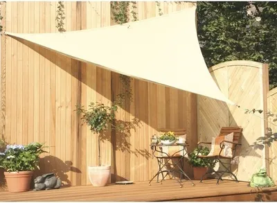 Produktbild von Floracord Dreiecksonnensegel 3,6 x 3,6 x 3,6m, HDPE 180 g/m² wind- und wasserdurchlässig, weizen