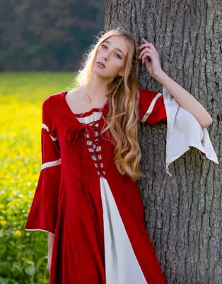 Produktbild von Kleid mit Trompetenärmeln Rot/Natur "Larissa"  M