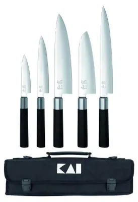 Produktbild von KAI Wasabi Black Europa Set: 6 Messer + Messertasche