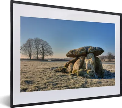 Produktbild von MuchoWow® MuchoWow® Gerahmtes Poster Ein alter Dolmen in Irland 40x30 cm - Poster mit zchwarzem Bilderrahmen - Bilderrahmen - Poster im Rahmen