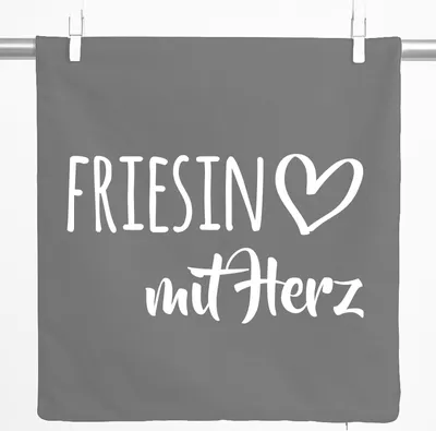 Produktbild von Huuraa Kissenbezug Friesin mit Herz 40x40cm Steel Grey Baumwolle Dekokissenbezug Geschenkidee
