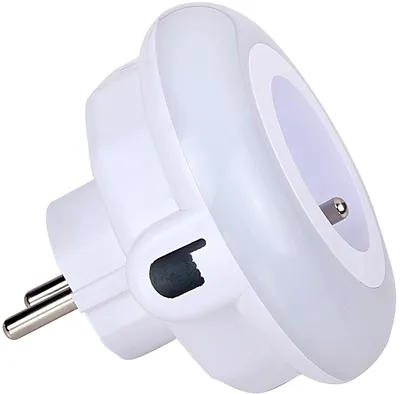 Obrázek produktu pro RETLUX RNL 101 Noční LED světlo s průběžnou zásuvkou, barva světla: teplá bílá, zelená, modrá, světelný senzor, 15lm,, vlastní příkon: 0,6W
