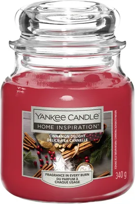 Imagen del producto de Vela Yankee Candle, tamaño mediano, en frasco de vidrio, aroma Cinnamon Delight (Delicia de Canela), 340 g, color rojo