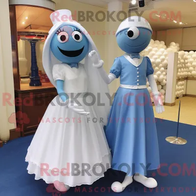 Produktbild von Maskottchenfigur REDBROKOLY eines blauen Golfballs bekleidet mit einem Brautkleid und Kummerbund