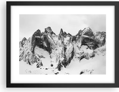 Produktbild von Gerahmtes Poster - Schwarzer Rahmen - Alpen Schnee Monochrom - 40x30 cm - Wand Bild - Wanddeko - Wandbilder - Kunstposter - Wandposter - Bilderrahmen - Bilder - Kunstdruck - P2BAA40x30-4405