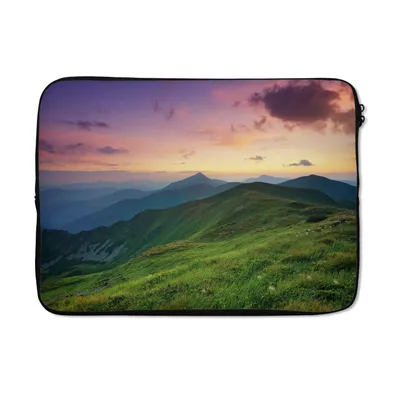 Produktbild von MuchoWow® Laptop Hülle 13 Zoll Berg - Gras - Landschaft - Abend Laptoptasche - Laptophülle - Sleeve - Rundumschutz
