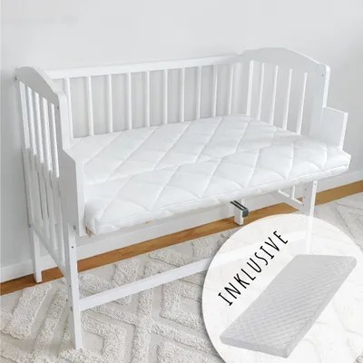 Image de Lit d'appoint pour bébé 90x40 cm avec matelas, transformable en 90x55 cm, hauteur de couchage réglable en 9 positions, également utilisable comme transat, en pin massif blanc