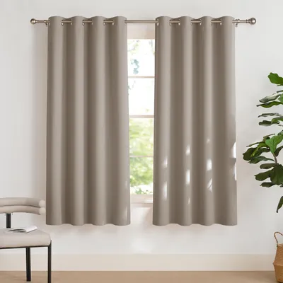 Productafbeelding van Verduisterende gordijnen met oogjes, set van 2, 160 x 140 cm, zandkleurig