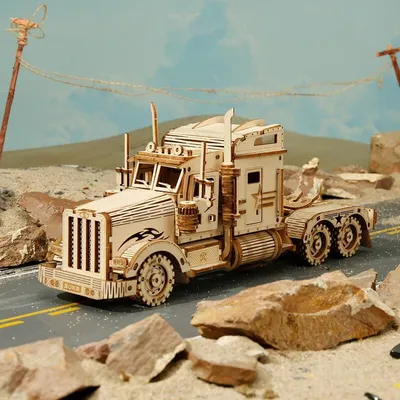 Produktbild von Truck 3D-Holzpuzzle - langanhaltender Puzzlespaß für Groß und Klein - Holzbausatz 286-teilig - einzigartig und nachhaltig