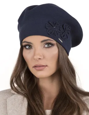Immagine prodotto di Vivisence berretto da donna con applicazione di fiori misura universale - cappello da donna inverno per donne elegante cappello a maglia cappello di lana autunno - blu scuro