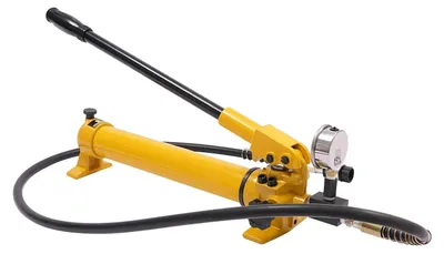 Obrázek produktu pro Ruční hydraulická pumpa – CP-700 – vysokotlaká 700 bar – litina – s přetlakovým ventilem – pro údržbu hydraulických systémů a zařízení – žlutá