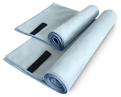 Imagen del producto de Toalla de microfibra STITCHERY, con certificación ®: toalla de secado rápido, ideal para fitness, deportes y viajes (70 x 140 cm, azul claro)