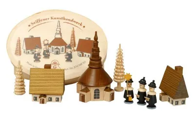 Obrázek produktu pro Miniaturní krabička na figurky z dřevotřísky s vesnicí Seiffen a Kurrende (3) přírodní DxŠxV 10x5x8cm NOVINKA