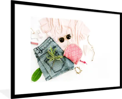 Produktbild von MuchoWow® Gerahmtes Poster Kleidung - Sonnenbrille - Hemd 90x60 cm - Poster mit Schwarzem Bilderrahmen Wandposter Rahmen Foto Bilder - Wanddekoration - Fotos
