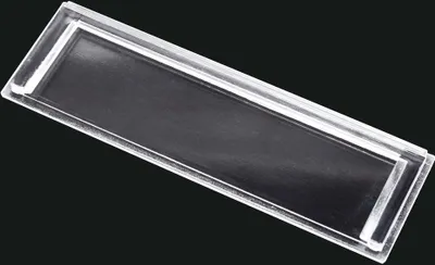 Zdjęcie produktu dla Pokrywa tabliczki znamionowej Wiltec do skrzynki na listy z otworami o wymiarach 89,4 x 24,5 mm na tabliczkę znamionową 92,3 x 28,4 mm, część zamienna do wolnostojących i naściennych skrzynek na listy