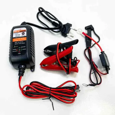Immagine prodotto di MOTOPOWER MP00205A Caricabatterie automatico da 12V 800mA per auto, moto, ATV, camper, sport elettrici e barche