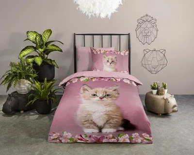 Imagen del producto de Muller Textiles 31005.70.08. Incluye una manta y una funda de cojín