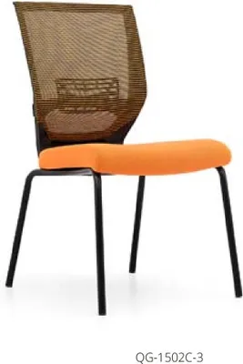 Image de Chaise en tissu gris avec structure en acier inoxydable, moderne et élégante