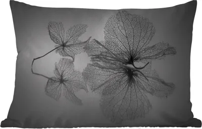 Produktbild von MuchoWow® Outdoor Kissen - Stilleben - Schwarz - Weiß - Blätter - 60x40 cm - Wetterfest - Lounge Kissen - Zierkissen - Kissen für Innenräume