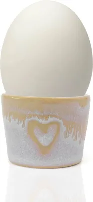 Produktbild von Stoneware Eierbecher "Herz" polarweiß