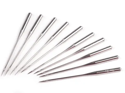10 Standard Nähmaschinennadeln Flachkolben 130R/705H, Nr. 70