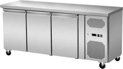 Obrázok produktu pre Chladiaca vitrína s 3 dverami, chladenie s ventilátorom, 180x70 cm