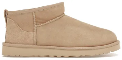 Imagen del producto de Bota UGG Classic Ultra Mini en color mostaza - Talla EU 43
