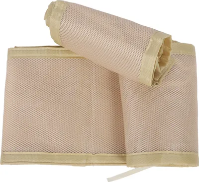 Produktbild von Atmungsaktiver Mesh-Krippenschutz für Babybett, sicher & höhenverstellbar, Stoßschutz aus Netzstoff, Beige