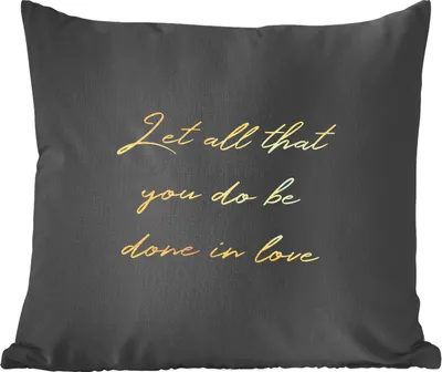 Produktbild von MuchoWow® Zierkissen Sofakissen Wohnzimmer Dekokissen 50x50 cm Zitate - Liebe - Gold - Schwarz - Komfort - Sofakissen