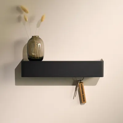 Produktbild von Schlüsselbrett mit Ablage | Wandmontierter Schlüsselhalter aus Metall | Minimalistisches Design für Flur und Eingangsbereich | Schwarz