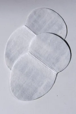Produktbild von 12 Antitranspirant-Achselpads mit Talco-Kapseln - Weiß - Medium - 1-2DRY