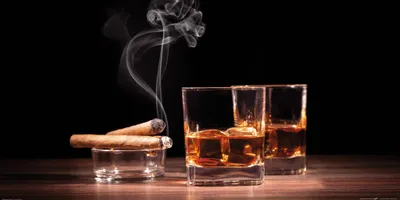 Produktbild von Alkoholische Getränke Kunstdruck Bild - Whiskey Und Zigarren (50 x 100 cm)
