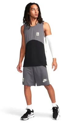 Produktbild von Nike Herren Sportbekleidung aus der Serie Starting 5 für Training und Freizeit, Größe XXL