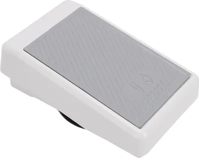 Produktbild von Pedal Ersatz für Bernina 125 125 130 130 140 150 153 155 155 160 163 163 165 170 170 180 185 185 200 Nähmaschine Kunststoff Fußschalter Pedal 0079887001