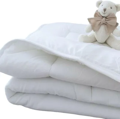 Produktbild von Domiva Kinderbettdecke für Baby- und Kleinkinderbetten, 70 x 120 cm, 300 g/m² Füllung