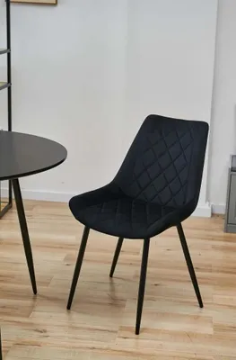 Immagine prodotto di Sedia da pranzo imbottita BOGORA - nera