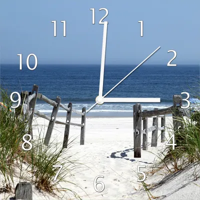 Produktbild von Wallario Design Wanduhr Blick auf Strand aus Echtglas, Größe 30 x 30 cm