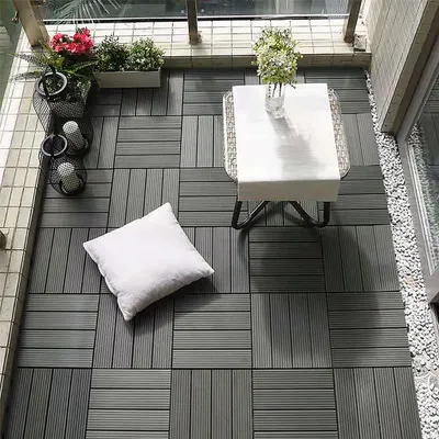 Produktbild von LZQ WPC Klickfliesen Anthrazit, 30x30 cm Balkon- und Terrassenfliesen aus Kunststoff mit Entwässerungssystem, 55Stück (5 m²)