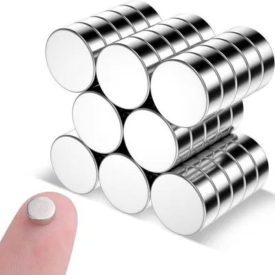 Produktbild von Famanu Mini-Magneten Starke Neodymium-Magneten - 40 Stück - 6 x 2 mm