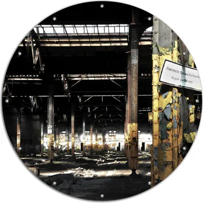Produktbild von Wallario rundes Outdoor-Poster für Garten oder Balkon, Motiv Verlassene alte Fabrik-Halle mit leuchtenden Sonnenstrahlen, 120 cm Durchmesser